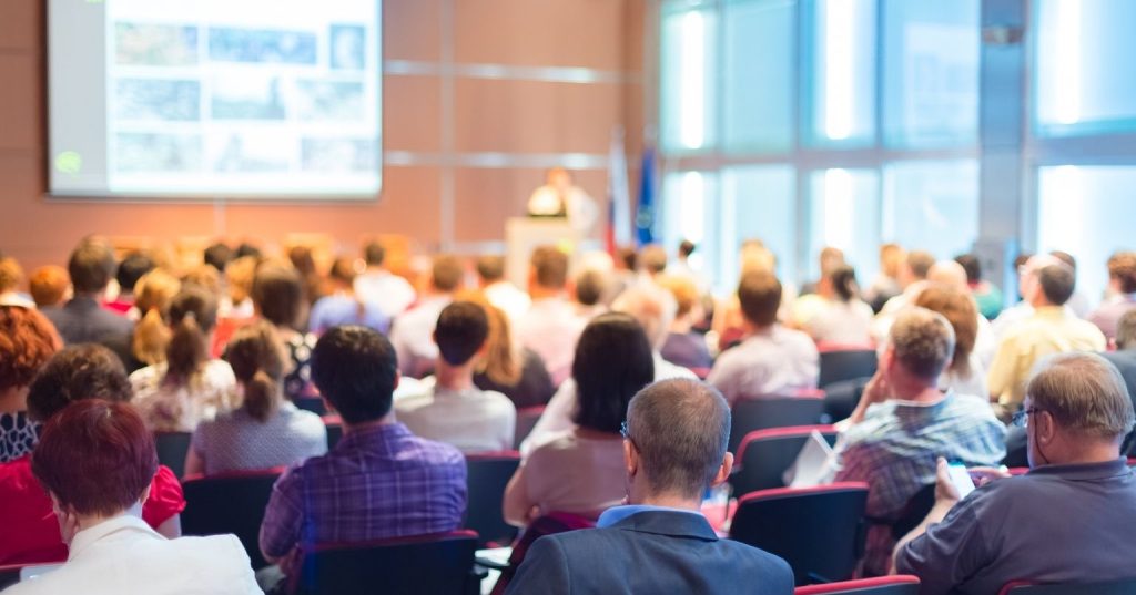 chatGPT webshop tulajdonosoknak konferencia tudás